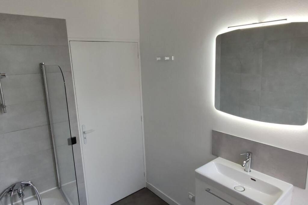 Maison Ronchin/Lille - Proche Toutes Commodites Экстерьер фото